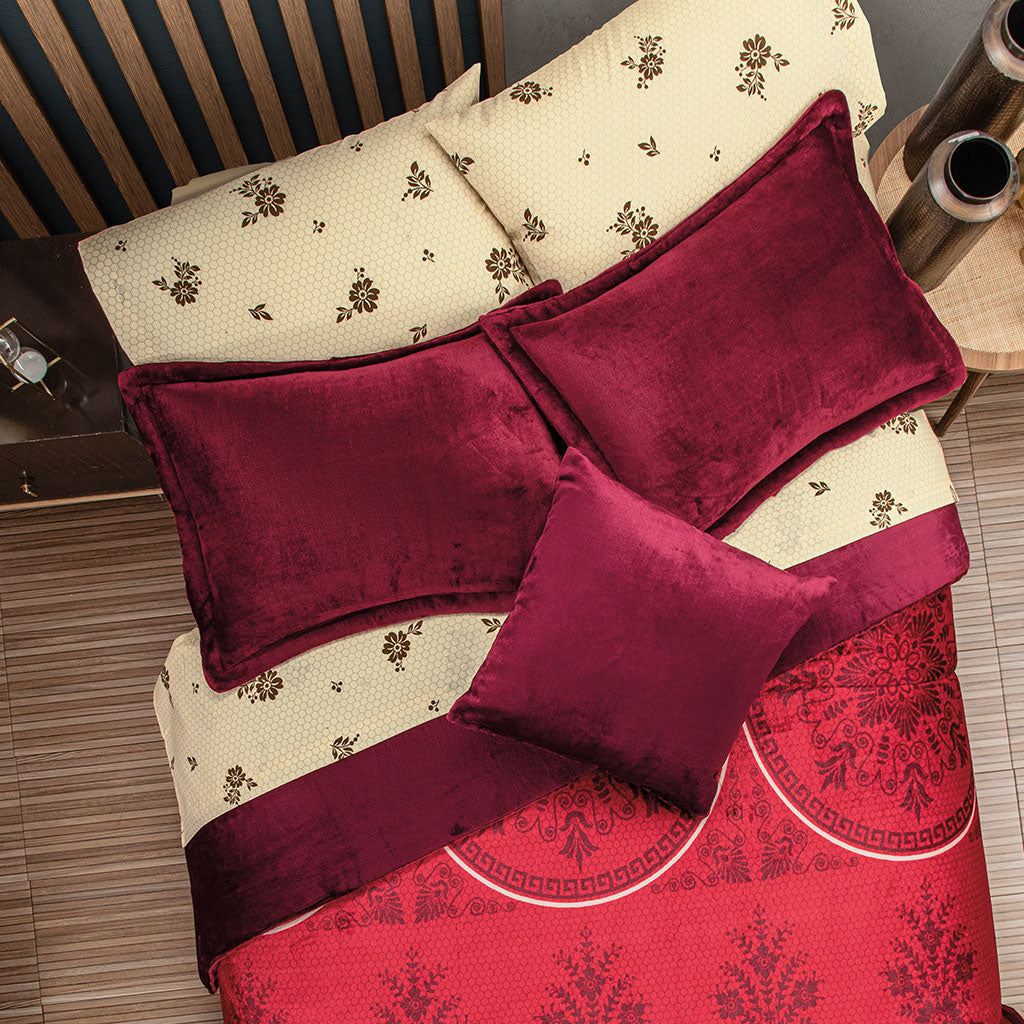 Scarlet Blanket Set & Sheet Set